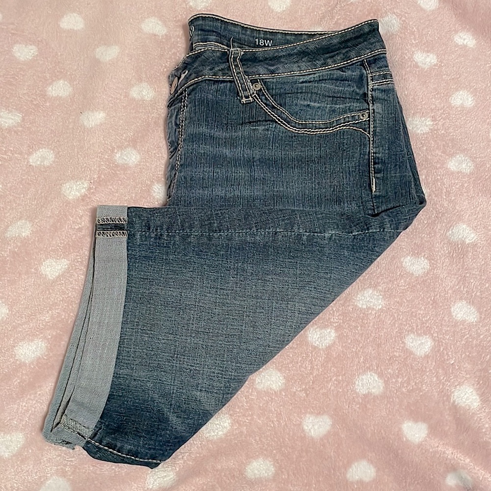 - A.n.a- Denim Bermuda Shorts // SZ 18W